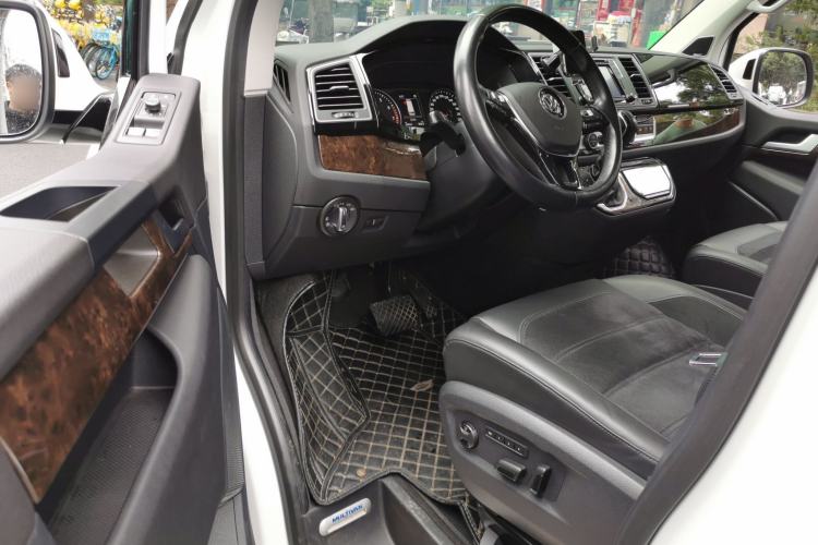 Used Volkswagen Multivan 2019 2.0 TSI 4x4 Prestige Edition 7-Seater Driver Seat