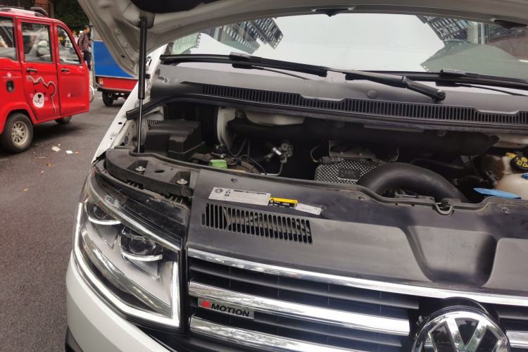 Used Volkswagen Multivan 2019 2.0 TSI 4x4 Prestige Edition 7-Seater Engine Bay Right