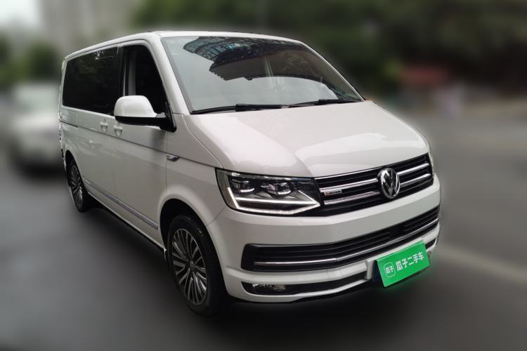 Used Volkswagen Multivan 2019 2.0 TSI 4x4 Prestige Edition 7-Seater Front Right 45 Deg