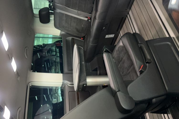 Used Volkswagen Multivan 2019 2.0 TSI 4x4 Prestige Edition 7-Seater Interior 8