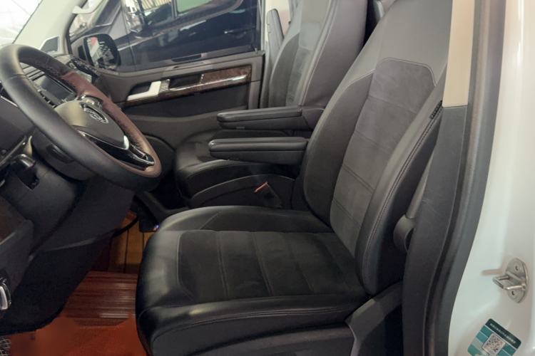 Used Volkswagen Multivan 2019 2.0 TSI 4x4 Prestige Edition 7-Seater Left Front Seat