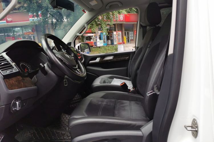 Used Volkswagen Multivan 2019 2.0 TSI 4x4 Prestige Edition 7-Seater Left Front Seat