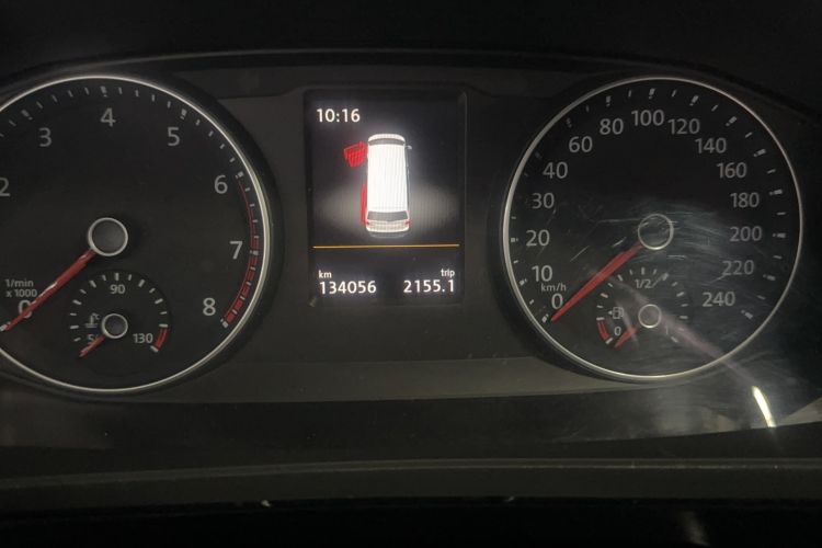 Used Volkswagen Multivan 2019 2.0 TSI 4x4 Prestige Edition 7-Seater Odometer Close Up