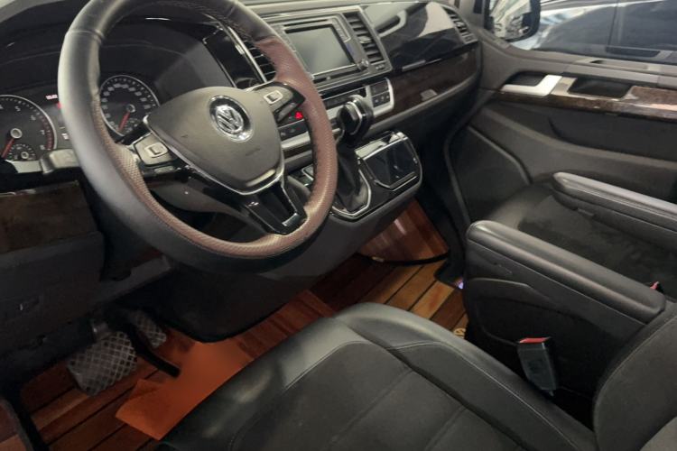 Used Volkswagen Multivan 2019 2.0 TSI 4x4 Prestige Edition 7-Seater Right Front Seat