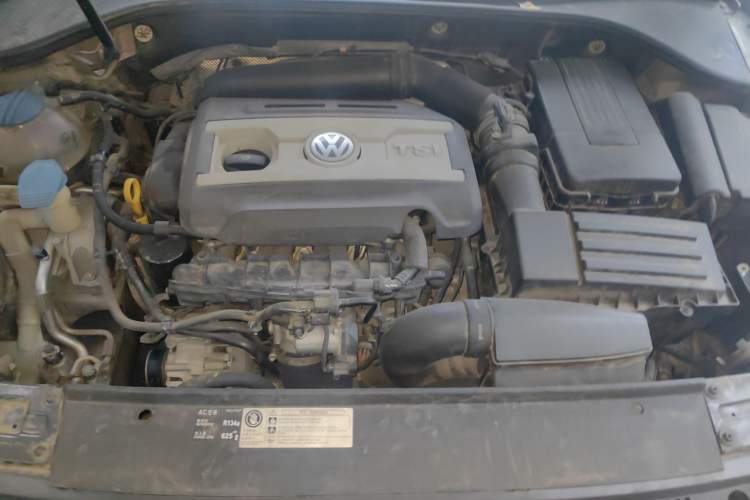 Used Volkswagen Passat 2015 1.8TSI DSG Prestige Edition Engine Bay