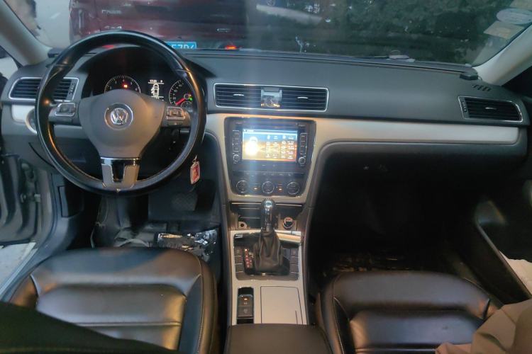 Used Volkswagen Passat 2015 1.8TSI DSG Prestige Edition Interior 2