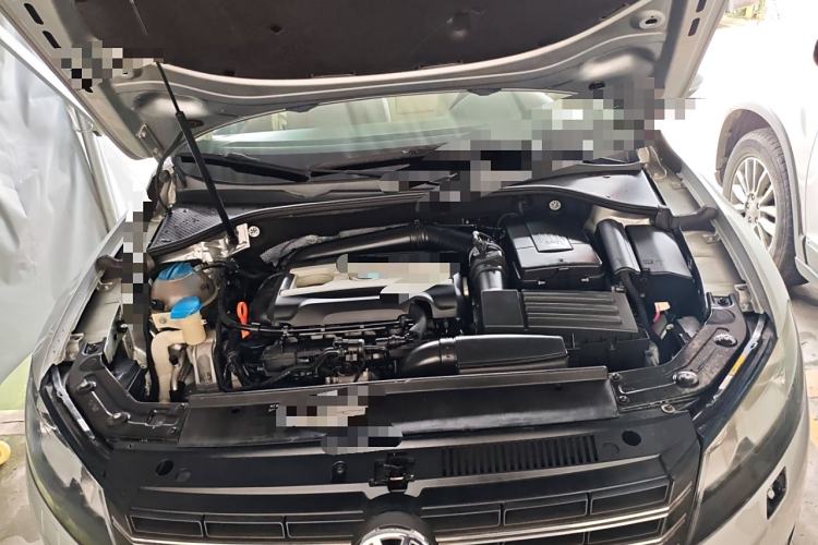 Used Volkswagen Passat 2014 1.8TSI DSG Ultimate Edition Engine Bay