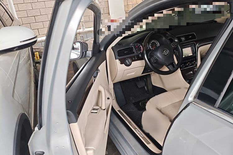 Used Volkswagen Passat 2014 1.8TSI DSG Ultimate Edition Interior 3