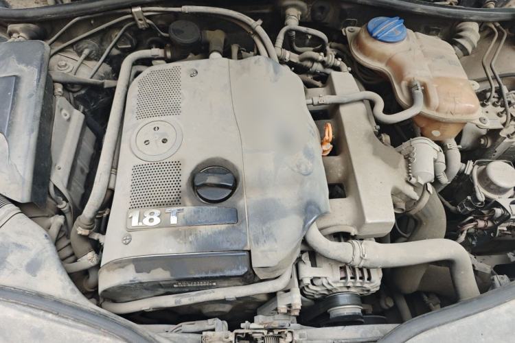 Used Volkswagen Passat 2005 1.8T Automatic Luxury Model Engine Bay