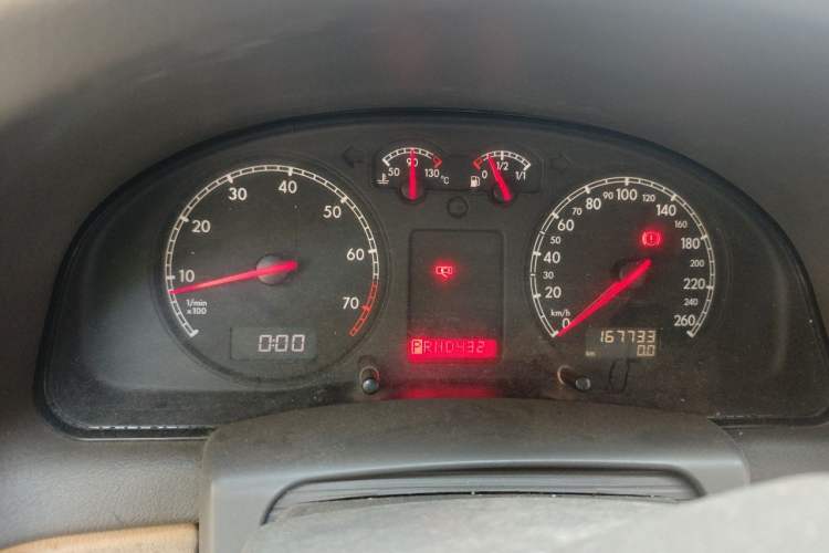Used Volkswagen Passat 2005 1.8T Automatic Luxury Model Instrument Cluster