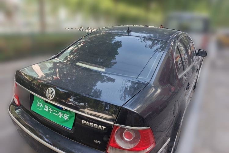 Used Volkswagen Passat 2005 1.8T Automatic Luxury Model Rear Right 45 Deg