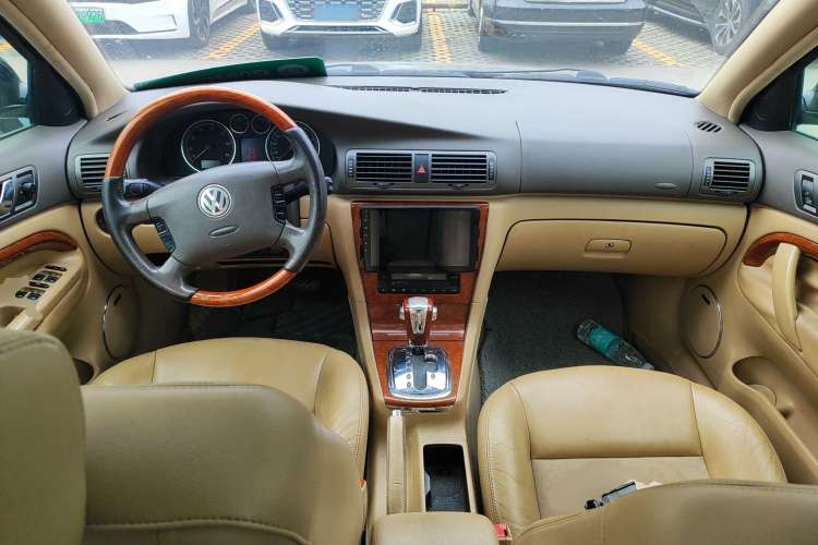 Used Volkswagen Passat 2007 1.8T Automatic VIP Model Center Console