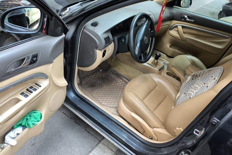 Used Volkswagen Passat 2007 2.0L Manual Base Version Driver Seat