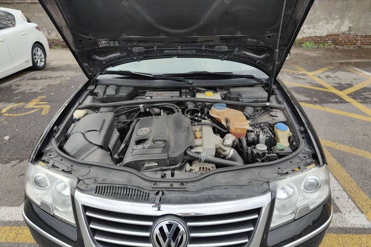 Used Volkswagen Passat 2007 1.8T Automatic VIP Model Engine Bay