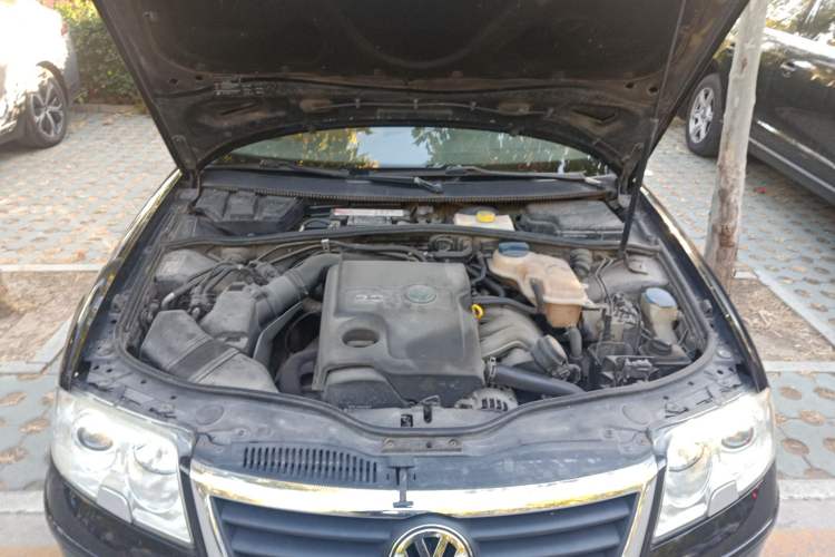 Used Volkswagen Passat 2007 2.0L Manual Standard Edition Engine Bay