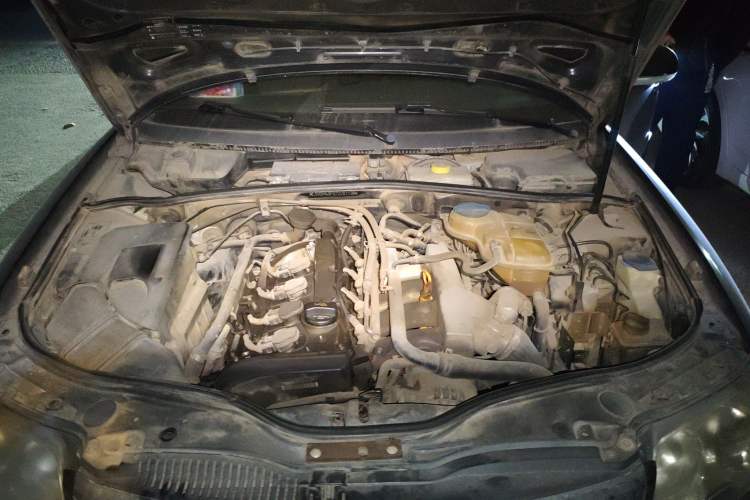 Used Volkswagen Passat 2007 1.8T Manual Luxury Model Engine Bay