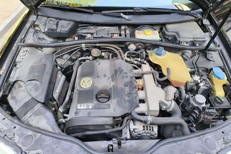 Used Volkswagen Passat 2007 1.8T Automatic Luxury Model Engine Bay