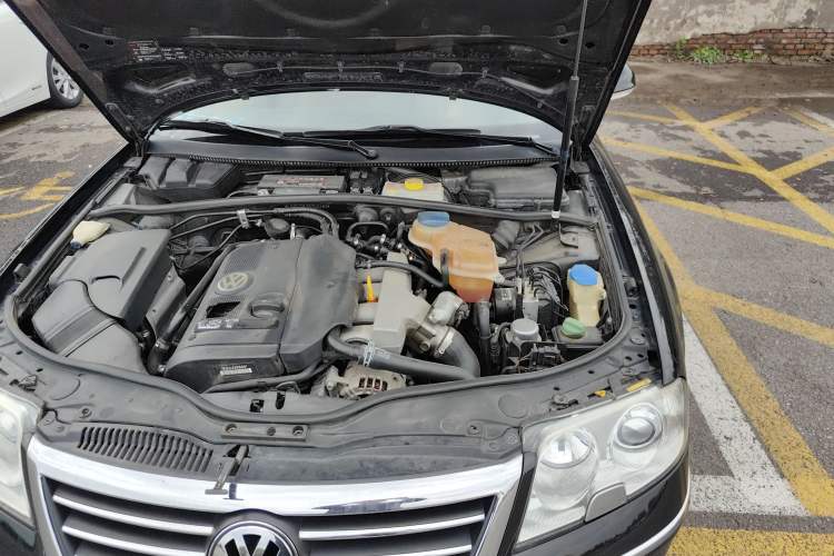Used Volkswagen Passat 2007 1.8T Automatic VIP Model Engine Bay Left
