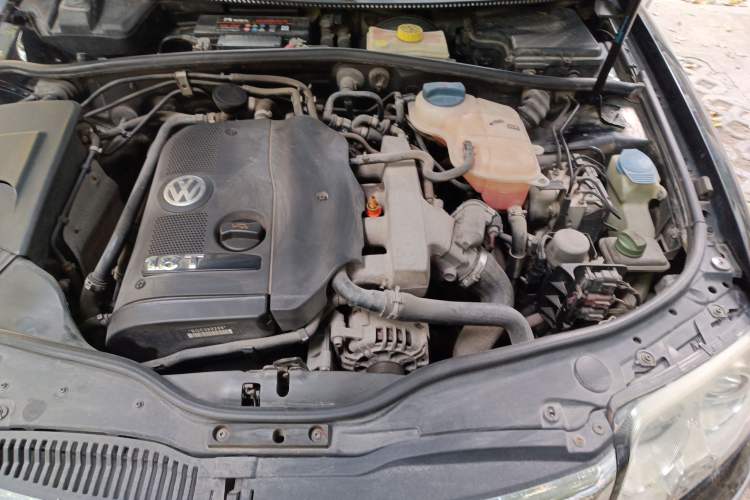 Used Volkswagen Passat 2007 1.8T Automatic Luxury Model Engine Bay Left