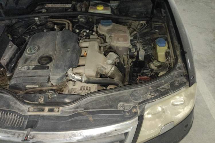 Used Volkswagen Passat 2007 1.8T Manual Standard Model Engine Bay Left