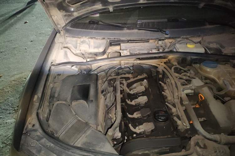 Used Volkswagen Passat 2007 1.8T Manual Luxury Model Engine Bay Right
