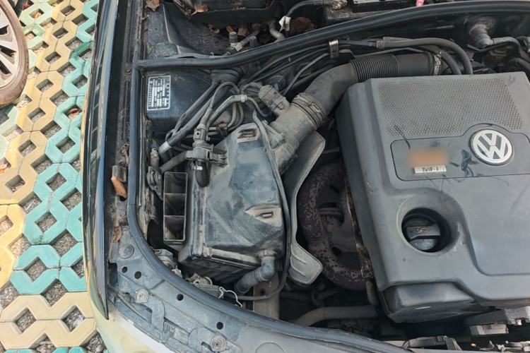 Used Volkswagen Passat 2007 2.0L Automatic Standard Edition Engine Bay Right