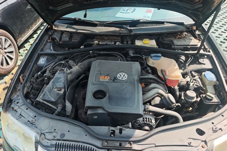 Used Volkswagen Passat 2007 2.0L Automatic Standard Edition Engine Bay