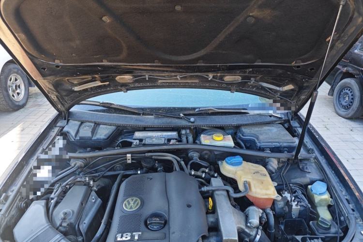 Used Volkswagen Passat 2007 1.8T Manual Luxury Model Engine Bay