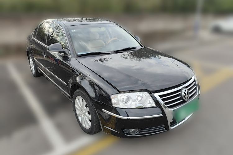Used Volkswagen Passat 2007 1.8T Automatic VIP Model Front Right 45 Deg