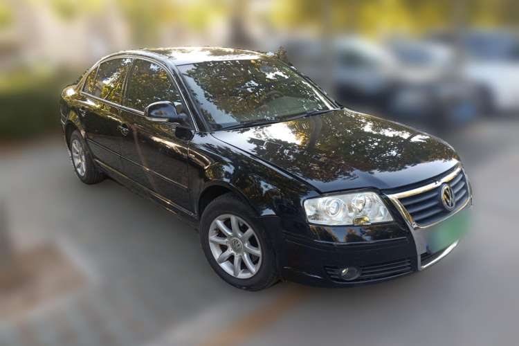 Used Volkswagen Passat 2007 2.0L Manual Standard Edition Front Right 45 Deg