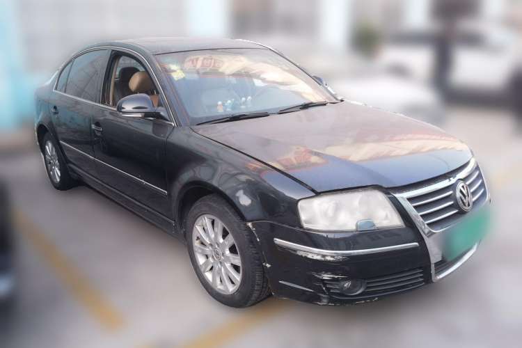 Used Volkswagen Passat 2007 1.8T Automatic Luxury Model Front Right 45 Deg