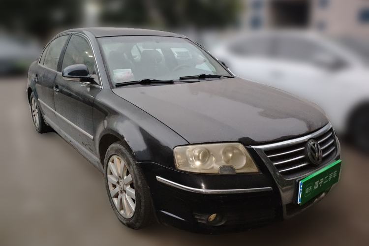 Used Volkswagen Passat 2007 1.8T Manual Luxury Model Front Right 45 Deg