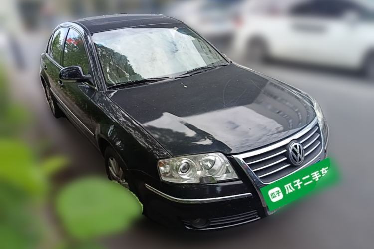 Used Volkswagen Passat 2007 1.8T Automatic Luxury Model Front Right 45 Deg