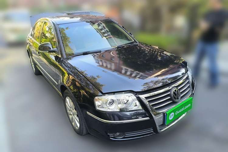 Used Volkswagen Passat 2007 1.8T Automatic Luxury Model Front Right 45 Deg