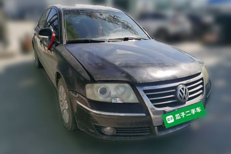Used Volkswagen Passat 2007 1.8T Automatic Luxury Model Front Right 45 Deg