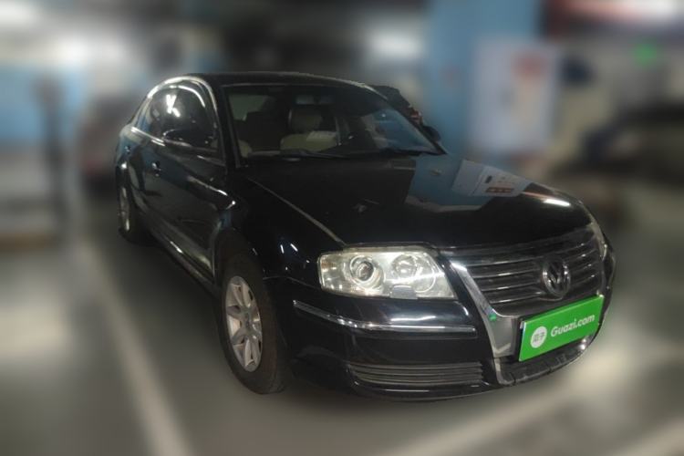 Used Volkswagen Passat 2007 2.0L Manual Standard Edition Front Right 45 Deg