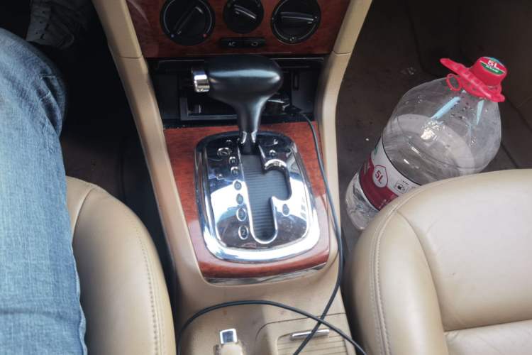 Used Volkswagen Passat 2007 1.8T Automatic Luxury Model Gear Lever