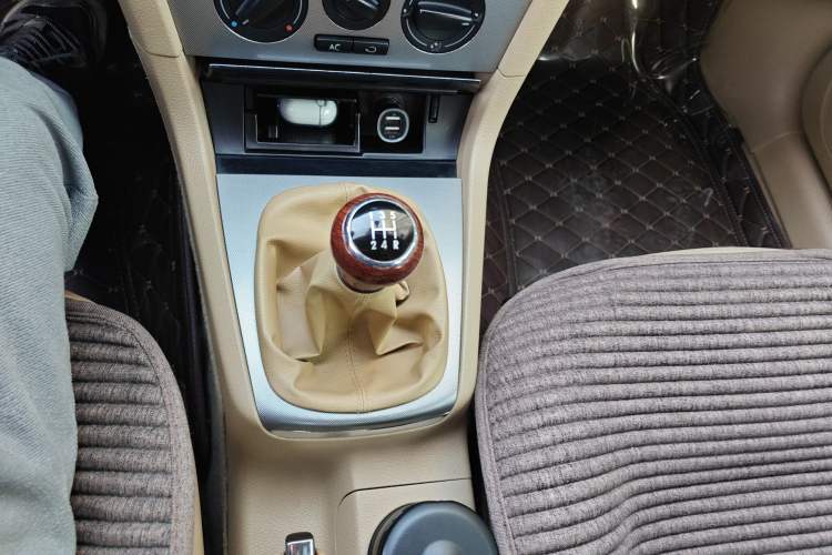 Used Volkswagen Passat 2007 1.8T Manual Standard Model Gear Lever