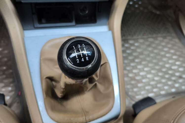 Used Volkswagen Passat 2007 2.0L Manual Base Version Gear Lever