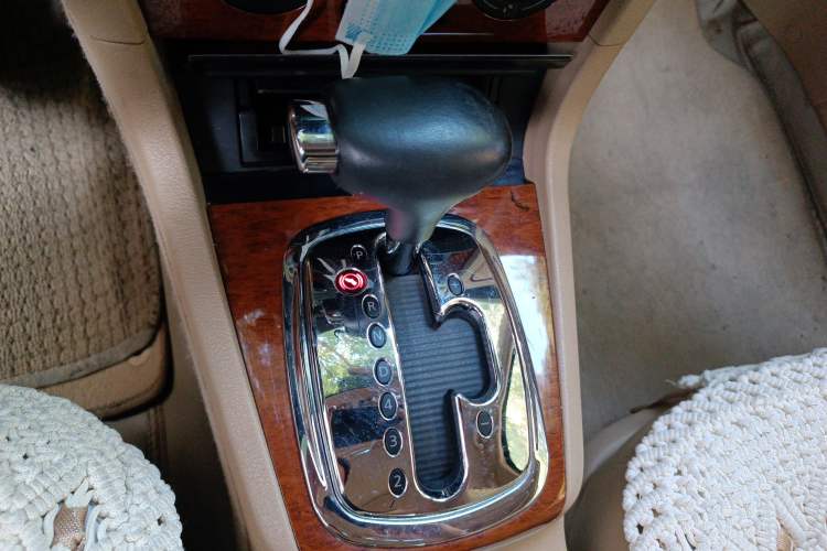 Used Volkswagen Passat 2007 1.8T Automatic Luxury Model Gear Lever