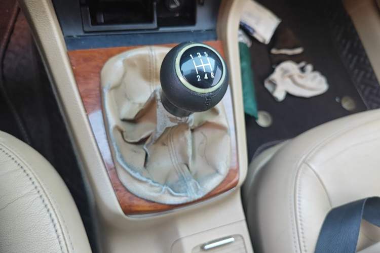 Used Volkswagen Passat 2007 1.8T Manual Luxury Model Gear Lever