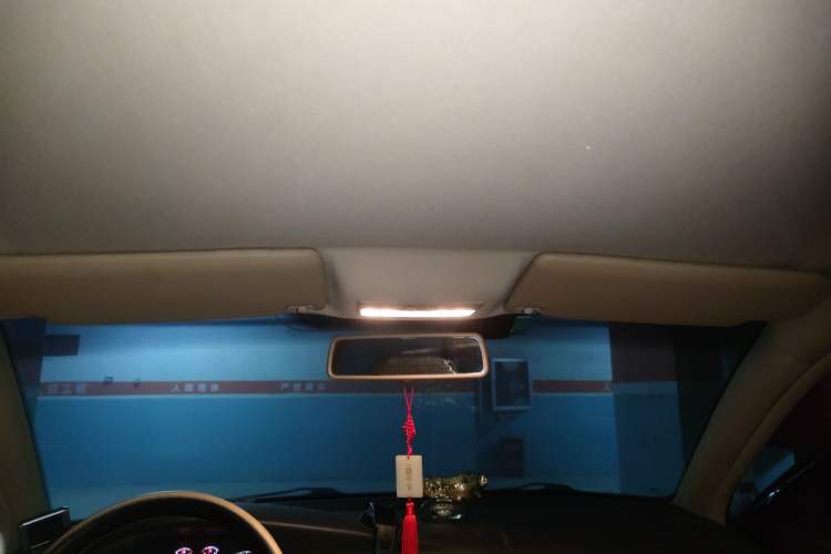 Used Volkswagen Passat 2007 2.0L Manual Standard Edition Headliner