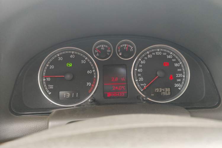 Used Volkswagen Passat 2007 1.8T Automatic VIP Model Instrument Cluster