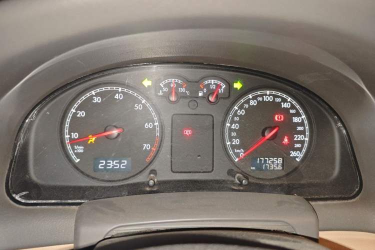 Used Volkswagen Passat 2007 1.8T Manual Standard Model Instrument Cluster