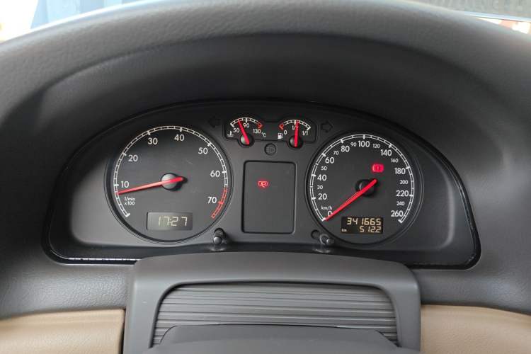 Used Volkswagen Passat 2007 1.8T Manual Standard Model Instrument Cluster