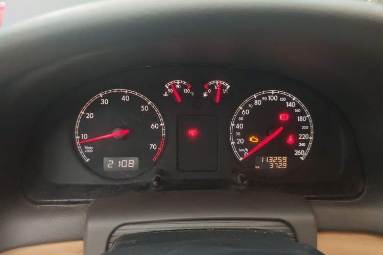 Used Volkswagen Passat 2007 2.0L Manual Standard Edition Instrument Cluster