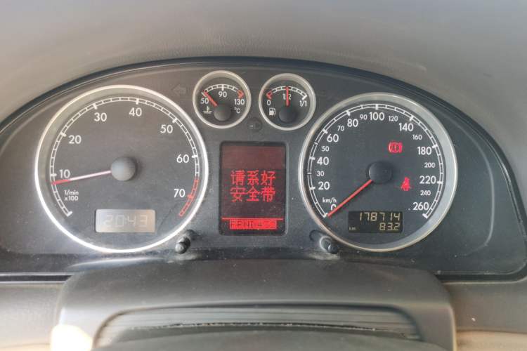 Used Volkswagen Passat 2007 1.8T Automatic Luxury Model Instrument Cluster