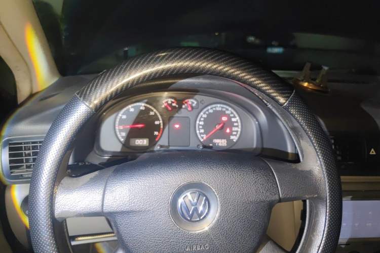 Used Volkswagen Passat 2007 2.0L Manual Standard Edition Instrument Cluster