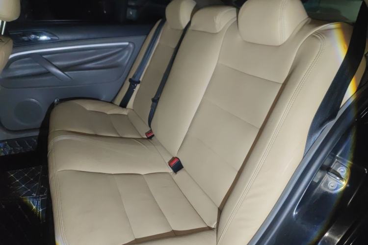 Used Volkswagen Passat 2007 2.0L Manual Standard Edition Left Rear Seat