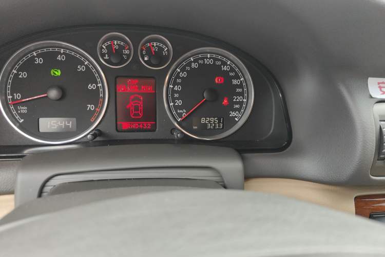 Used Volkswagen Passat 2007 1.8T Automatic VIP Model Odometer Close Up